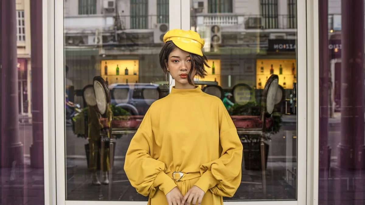 Adapter sa garde-robe aux saisons : superposer les vêtements